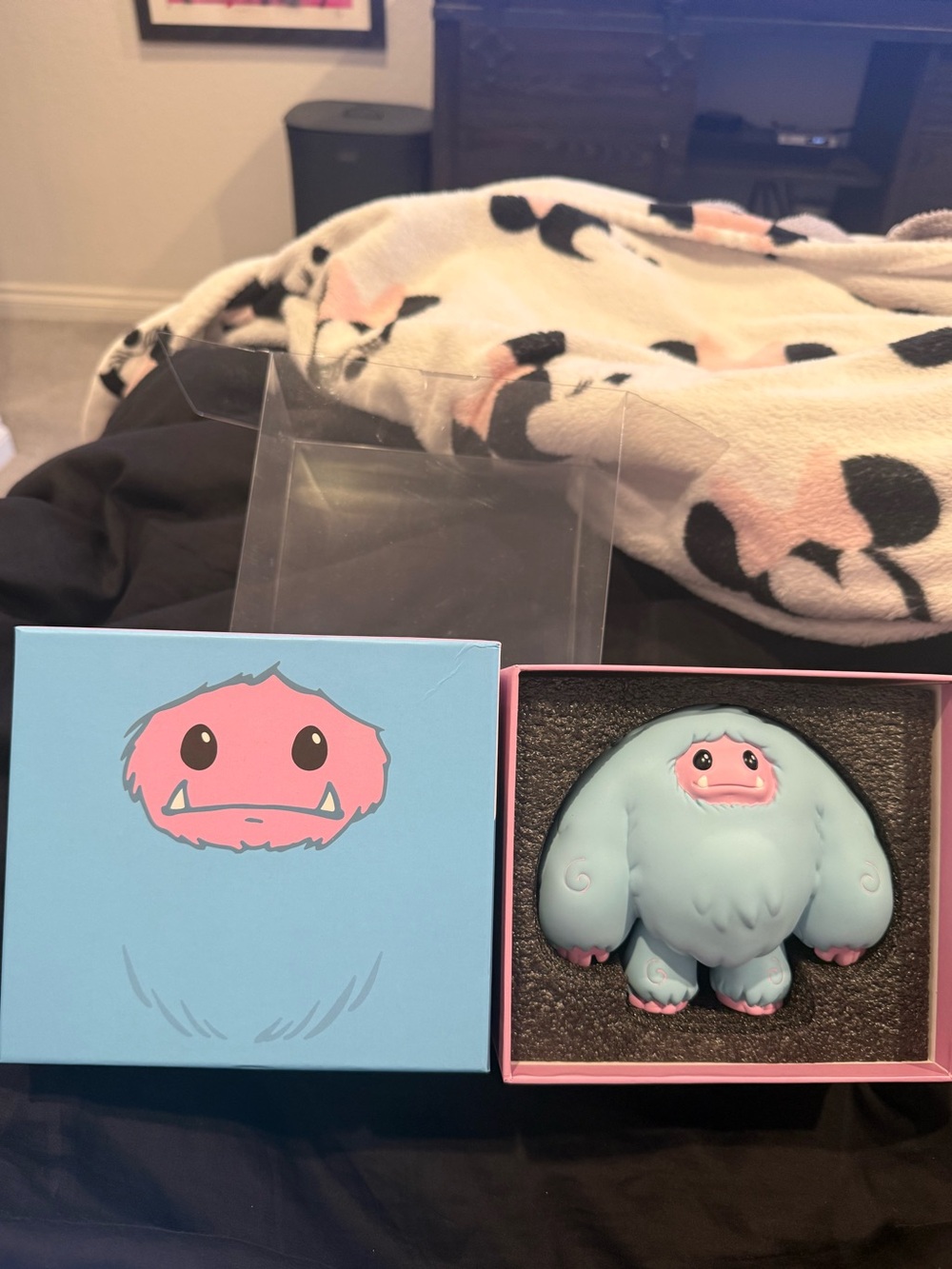 Abominable Toys Reverse Cotton Candy Chomp